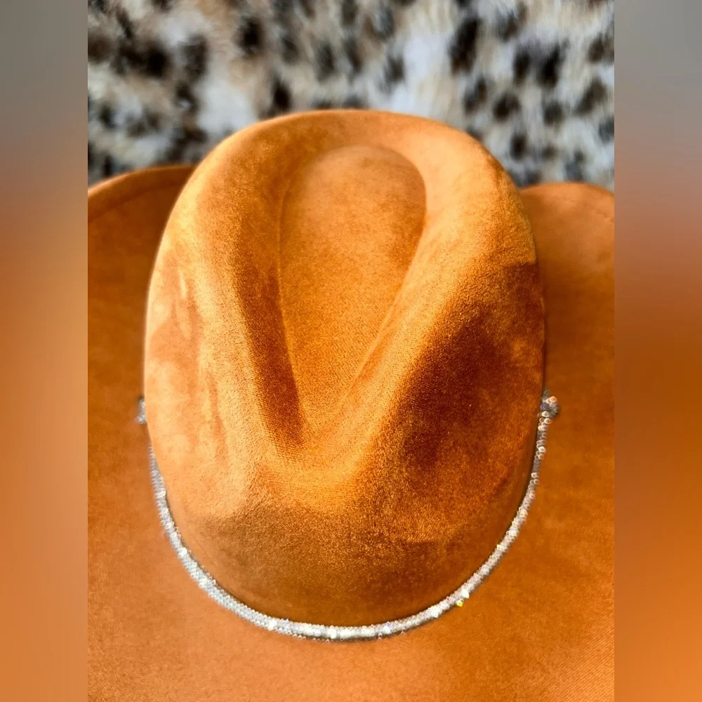 Brown Faux Suede Cowboy Hat with Silver Bling Accents and Size 7 Boots -BUNDLE- - Picture 9 of 15
